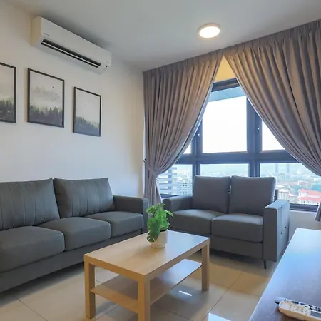 Lovely 3-Bedroom W Pool 7 Pax - Jalan Cheras Kuala Lumpur Luaran gambar