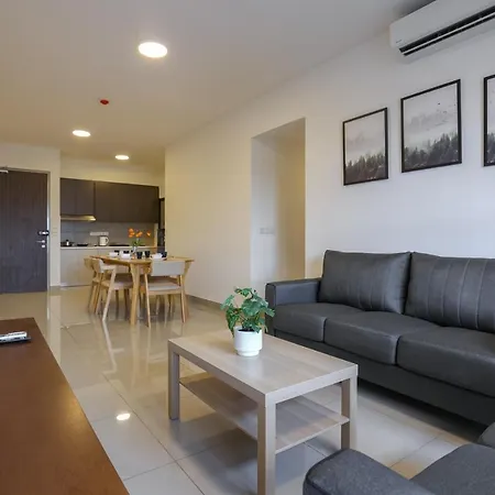 Lovely 3-Bedroom W Pool 7 Pax - Jalan Cheras Kuala Lumpur Luaran gambar