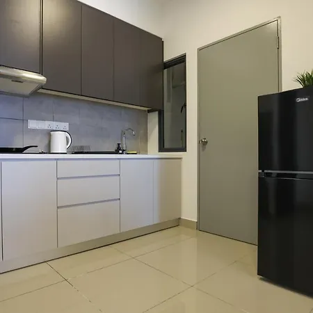 Lovely 3-Bedroom W Pool 7 Pax - Jalan Cheras Kuala Lumpur Luaran gambar