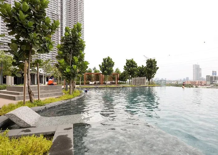 Lovely 3-Bedroom W Pool 7 Pax - Jalan Cheras