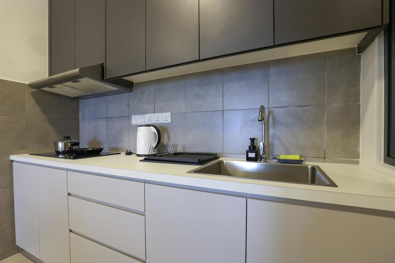 Pangsapuri Lovely 3-bedroom W Pool 7 Pax - Jalan Cheras *